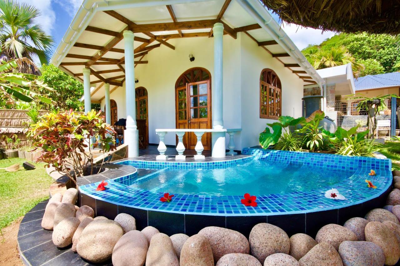 SEA SPLASH SELF CATERING And La Petite Maison Grand Anse  Exterior foto