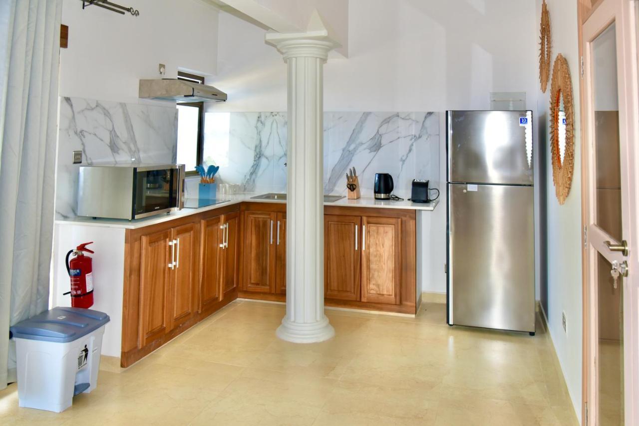 SEA SPLASH SELF CATERING And La Petite Maison Grand Anse  Exterior foto
