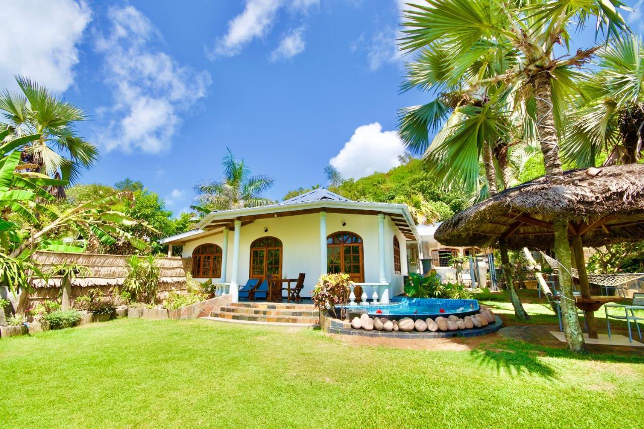 SEA SPLASH SELF CATERING And La Petite Maison Grand Anse  Exterior foto