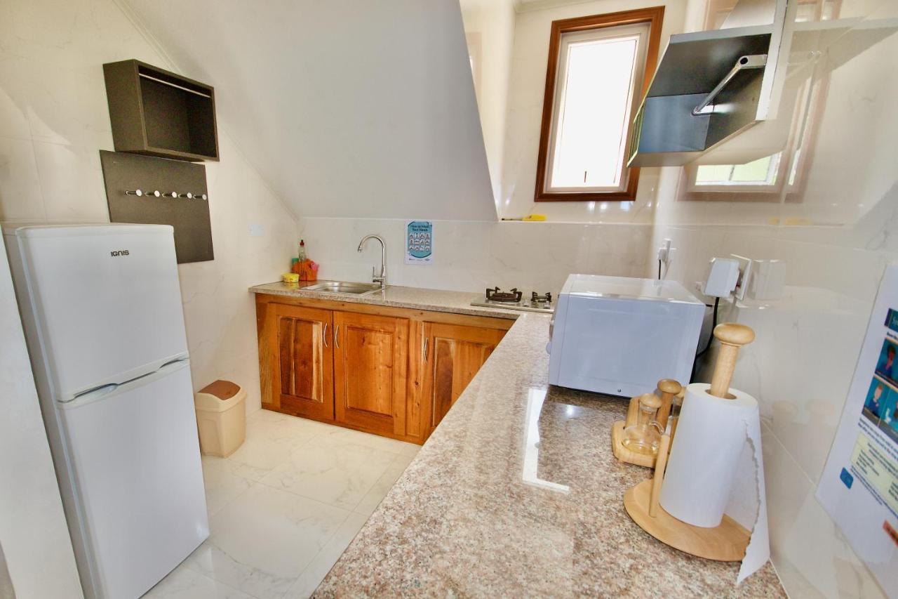 SEA SPLASH SELF CATERING And La Petite Maison Grand Anse  Exterior foto