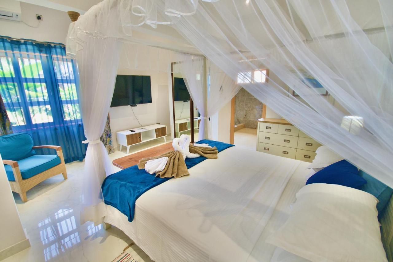 SEA SPLASH SELF CATERING And La Petite Maison Grand Anse  Exterior foto