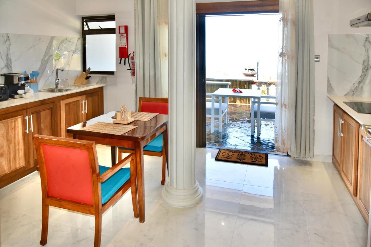 SEA SPLASH SELF CATERING And La Petite Maison Grand Anse  Exterior foto