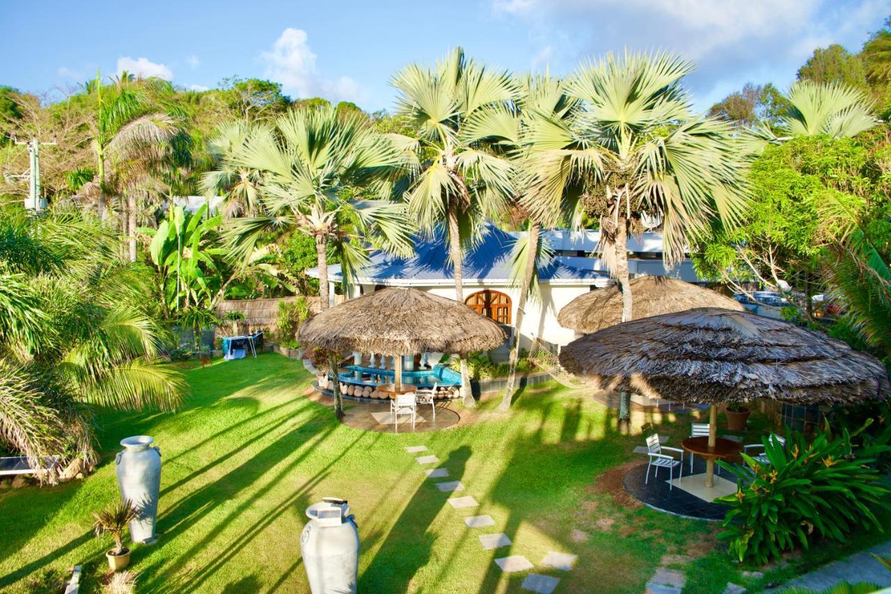 SEA SPLASH SELF CATERING And La Petite Maison Grand Anse  Exterior foto